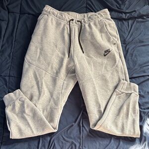 Nike Tech Men Gray Sweatpants
